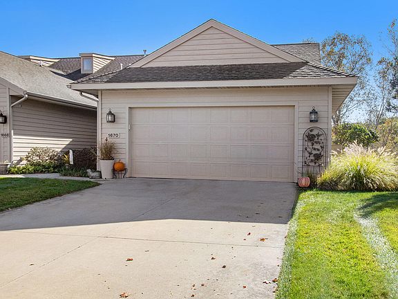 2nd image of 1670 E Harbour Towne Cir