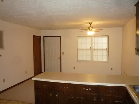2 bed, 720 sqft, $1,300 — Photo 4