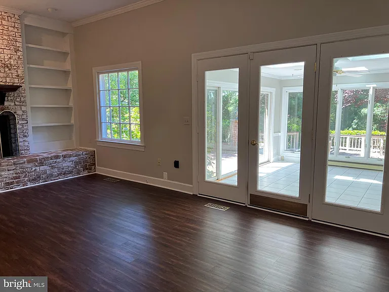 10220 Cedar Pond Dr — Photo 23