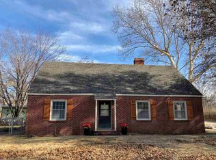 922 N Linden St, Belle Plaine, KS 67013