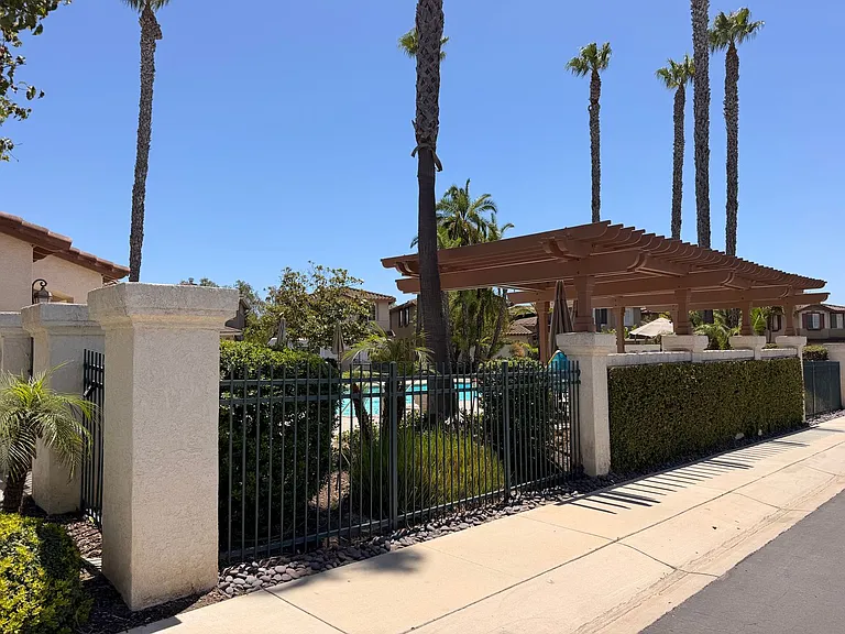 2872 La Plata Dr — Photo 7