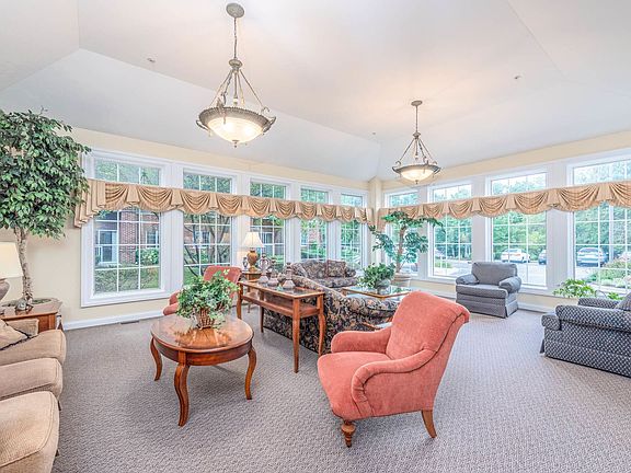 4th image of 801 N McLean Blvd APT 216