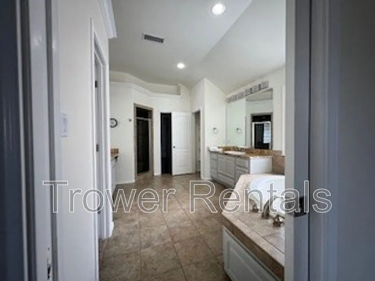 8104 San Antonio St — Photo 62