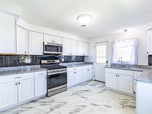 5th image of 8575 W Ridge Rd