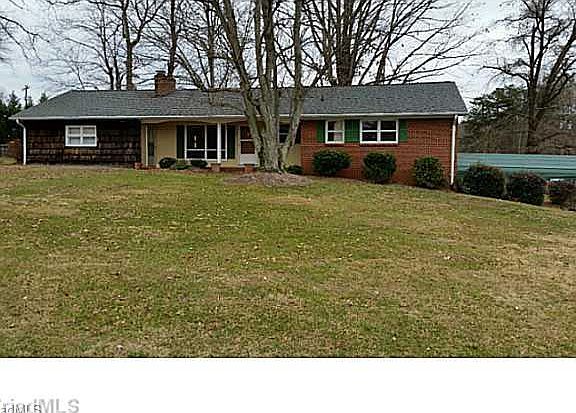 2nd image of 105 Kensington Dr