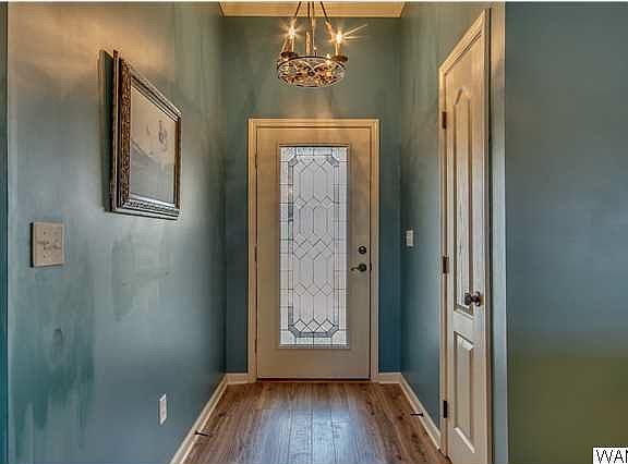 2nd image of 5011 Windsor Ln