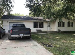 206 Tilden St, Kingsley, IA 51028