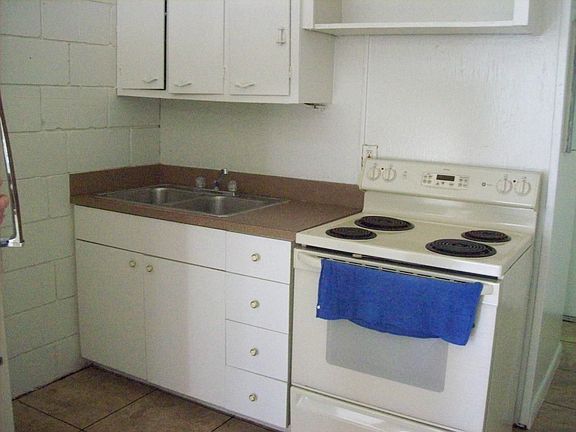 4th image of 2164 Davis Ct