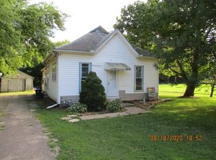 1507 W Main St, Council Grove, KS 66846