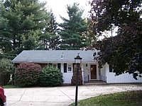 1st image of 9 Banbury Dr