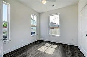 3 bed, 1.0 bath, 1243 sqft, $1,650 — Photo 3