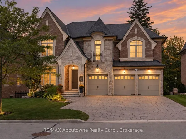 136 Annsleywood Ct, Vaughan, ON L4H 4G6