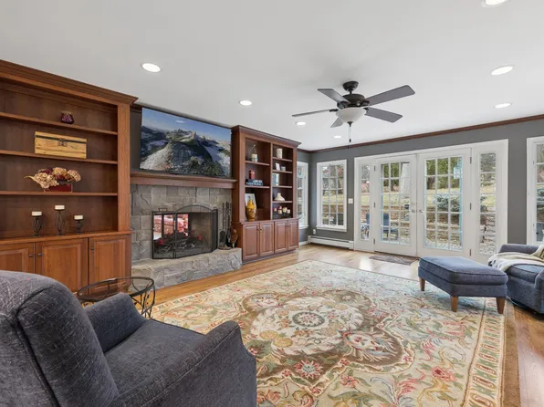 6716 W Shore Dr, Edina, MN 55435
