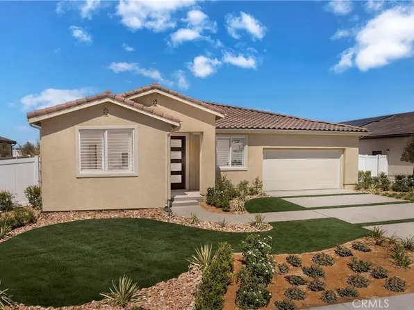 1518 E Holguin St, Lancaster, CA 93534