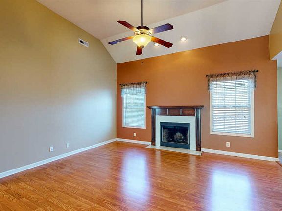 4th image of 3526 Torrington Ln