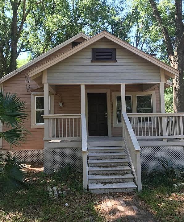 1st image of 713 Flagg St