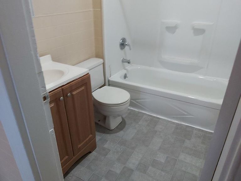 69 Branch St Waterbury, CT, 06704 Apartments for Rent Zillow