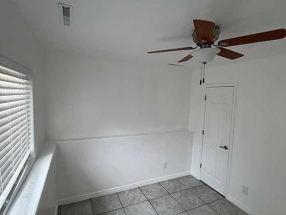 4th image of 2175 Bainbridge Rd