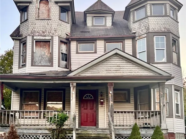 1888 Beersford Ave, East Cleveland, OH 44112