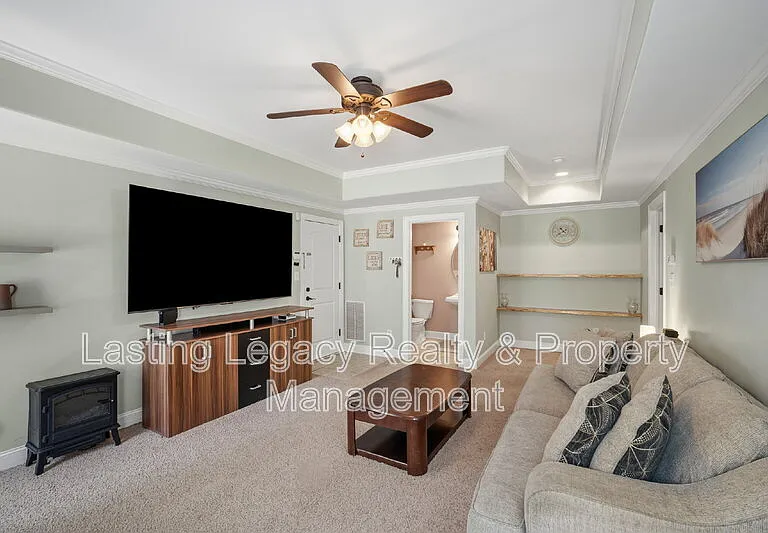 187 Marbrook Dr — Photo 34