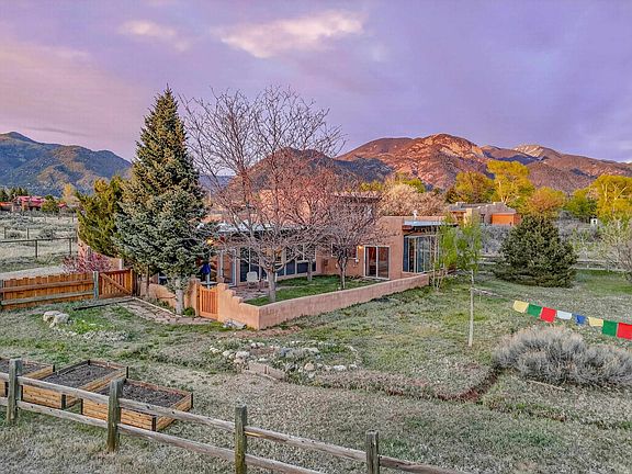3rd image of 63 Las Animas Rd