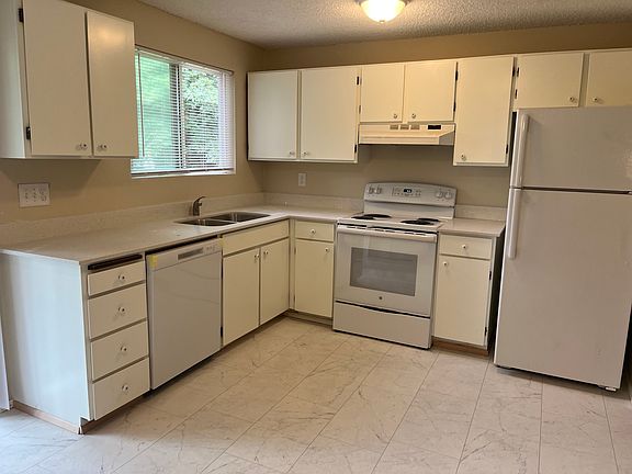 5th image of 21304 50th Ave W #B