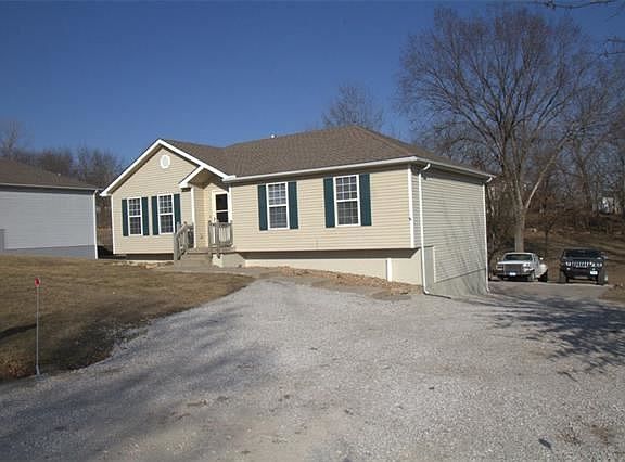 4th image of 245 Dykes Ln