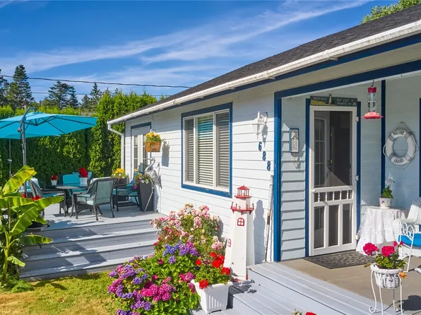688 Bells, Point Roberts, WA 98281