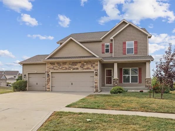 222 Bridgewood Dr, West Des Moines, IA 50266