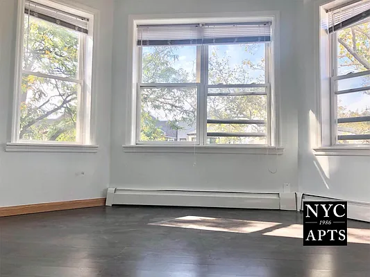 Rented by New York City Apartments | media 23