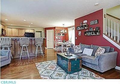 4th image of 859 Ann St