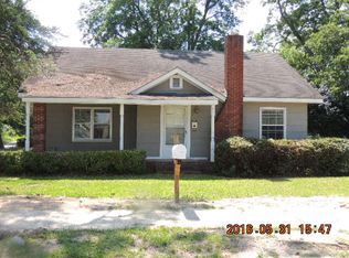 10 N Ralph St, Claxton, GA 30417