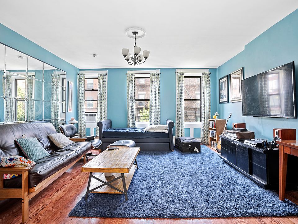 1st image of 262 W 136th St #2