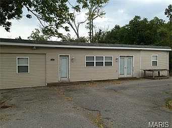 2nd image of 3987 Gravois