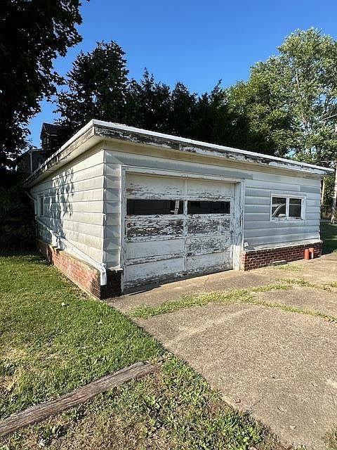 2nd image of 274 Lee Ave