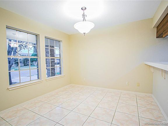 5th image of 2217 Fullerton Ave