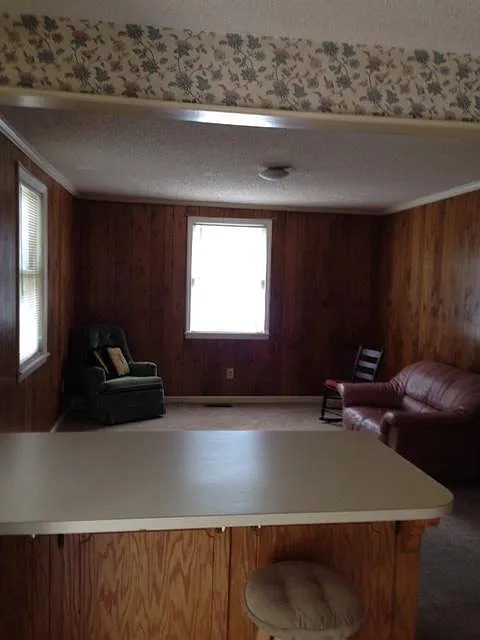 Building Photo - 303 Cherry Rd