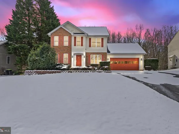 6 Falling Water Ct, Fredericksburg, VA 22405