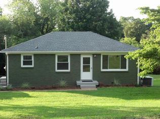 2105 Geneiva Dr, Nashville, TN 37216