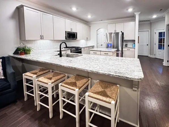 106 Founding Way G, Lookout Mountain, GA 30750
