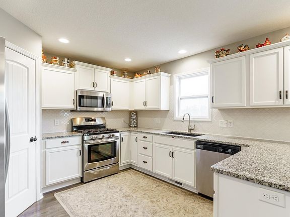 Light & Bright Kitchen