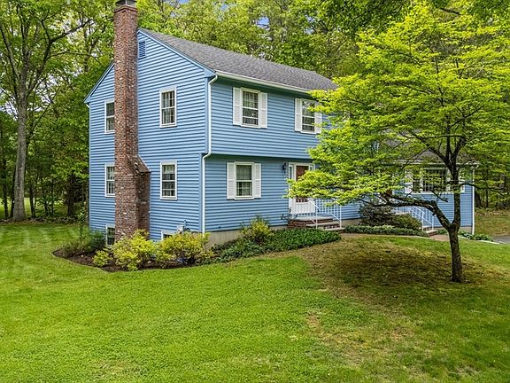 2nd image of 8 Lillian Dr