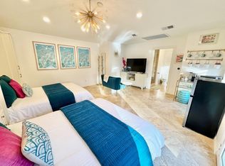 29512 Hacienda Dr #B, Valencia, CA 91354