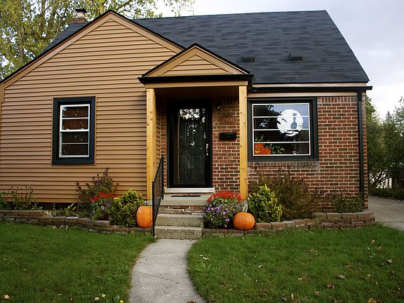 3rd image of 2906 N Blair Ave