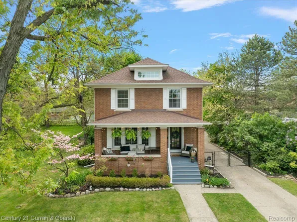 24015 Pickett Ave, Farmington, MI 48335