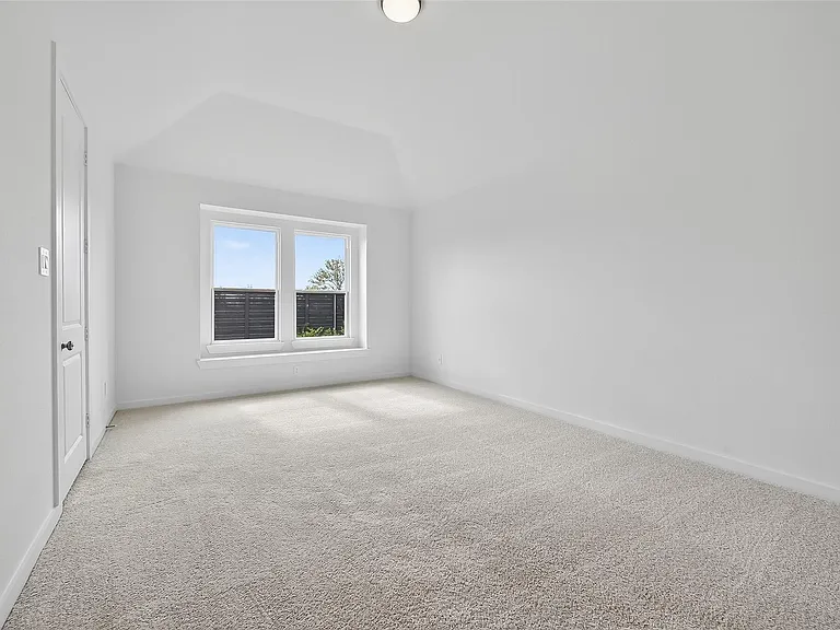 3238 Kindred Way — Photo 40