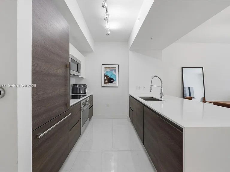 301 Altara Ave #520 — Photo 2