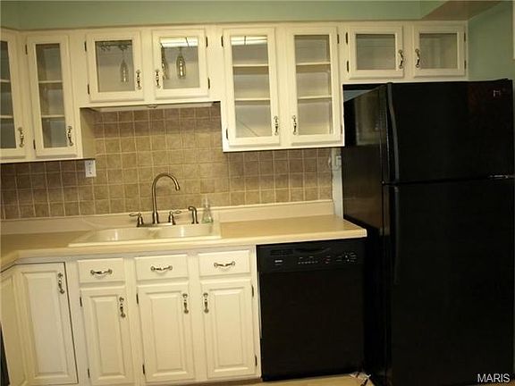 2nd image of 1000 Wycomb Dr