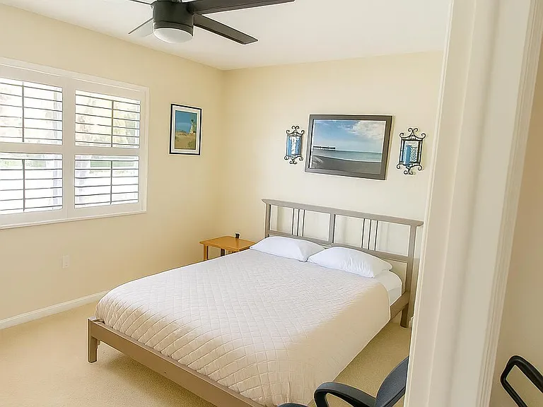 Van Nuys Cir — Photo 1