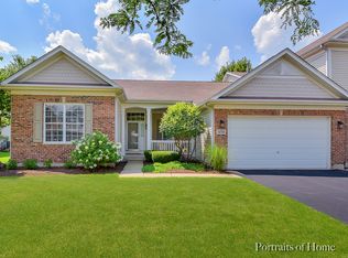 454 Mayborne Ln, Geneva, IL 60134